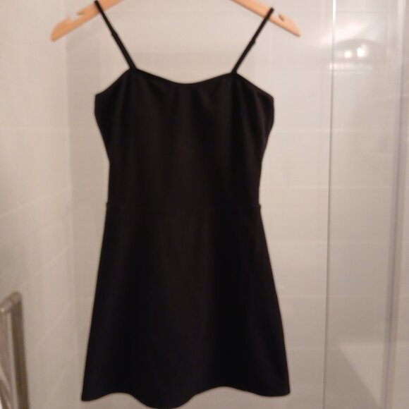 Alo Yoga Courtside Tennis Dress Black - Picture 1 of 13